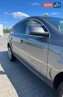 Внедорожник / Кроссовер Audi Q7 2014 в 