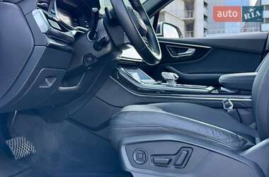 Внедорожник / Кроссовер Audi Q7 2021 в 