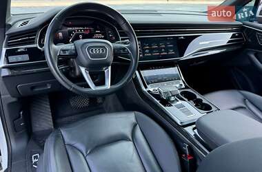 Внедорожник / Кроссовер Audi Q7 2021 в 