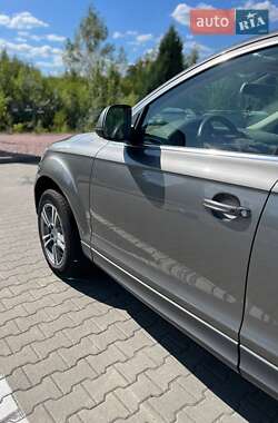 Внедорожник / Кроссовер Audi Q7 2014 в 