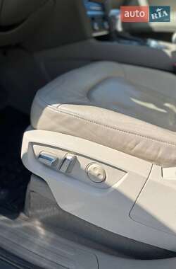 Внедорожник / Кроссовер Audi Q7 2014 в 