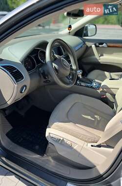 Внедорожник / Кроссовер Audi Q7 2014 в 