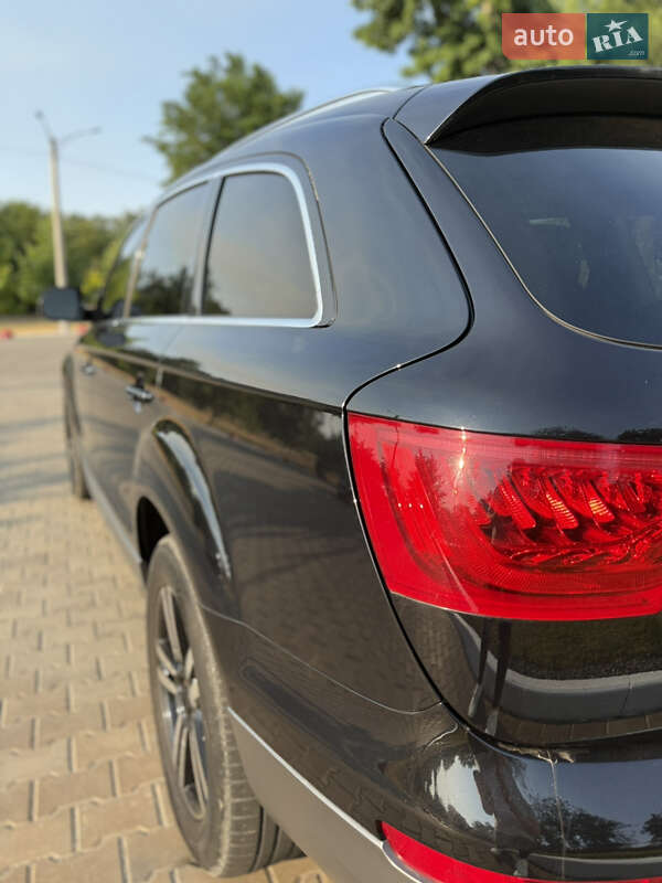 Позашляховик / Кросовер Audi Q7 2013 в Ізмаїлі