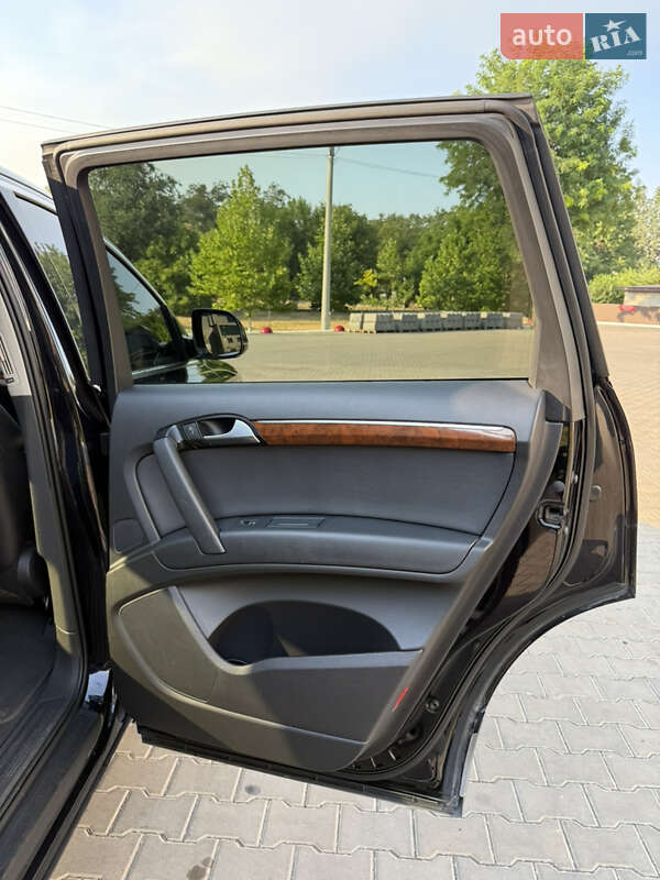 Позашляховик / Кросовер Audi Q7 2013 в Ізмаїлі