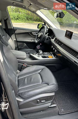 Внедорожник / Кроссовер Audi Q7 2018 в 