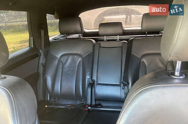 Внедорожник / Кроссовер Audi Q7 2010 в 