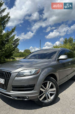 Внедорожник / Кроссовер Audi Q7 2011 в 