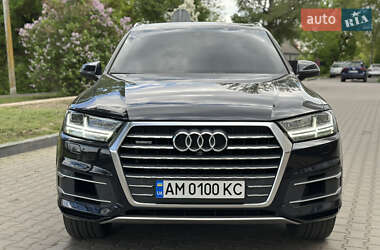 Внедорожник / Кроссовер Audi Q7 2016 в 
