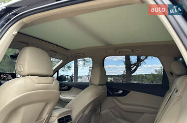 Внедорожник / Кроссовер Audi Q7 2016 в 