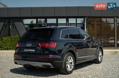 Позашляховик / Кросовер Audi Q7 2017 в 