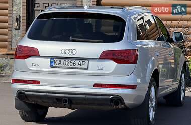 Позашляховик / Кросовер Audi Q7 2011 в 