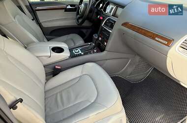Позашляховик / Кросовер Audi Q7 2011 в 