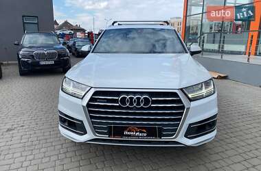 Позашляховик / Кросовер Audi Q7 2016 в 