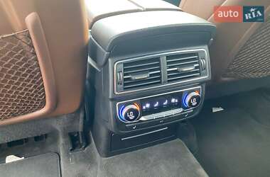Позашляховик / Кросовер Audi Q7 2016 в 