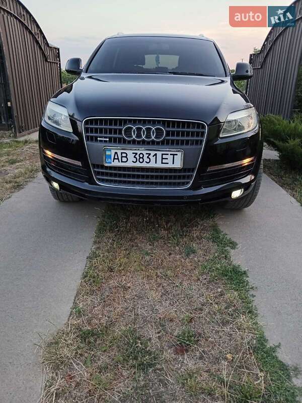Позашляховик / Кросовер Audi Q7 2006 в Гайсину