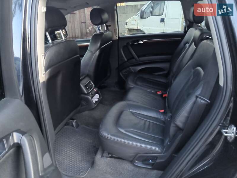 Позашляховик / Кросовер Audi Q7 2006 в Гайсину