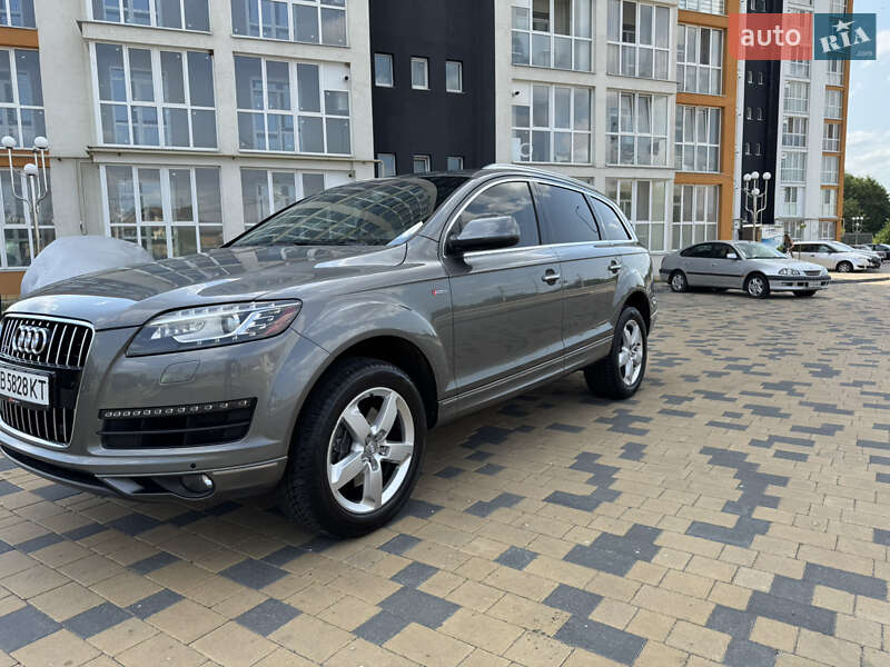 Позашляховик / Кросовер Audi Q7 2014 в Вінниці