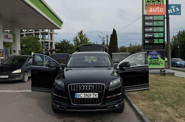 Позашляховик / Кросовер Audi Q7 2012 в 