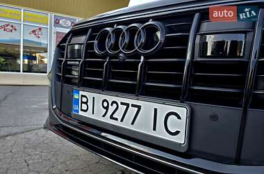 Позашляховик / Кросовер Audi Q7 2020 в 