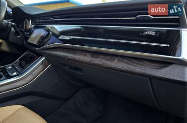 Позашляховик / Кросовер Audi Q7 2020 в 