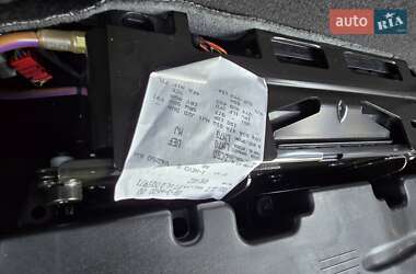 Позашляховик / Кросовер Audi Q7 2020 в 