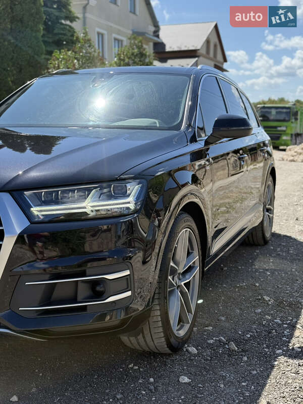 Внедорожник / Кроссовер Audi Q7 2017 в Тернополе