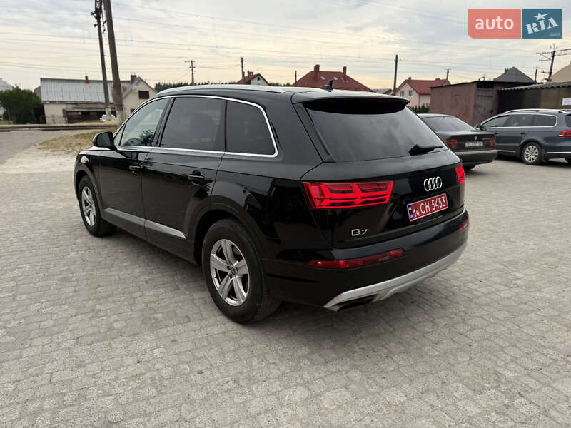 Позашляховик / Кросовер Audi Q7 2017 в Львові