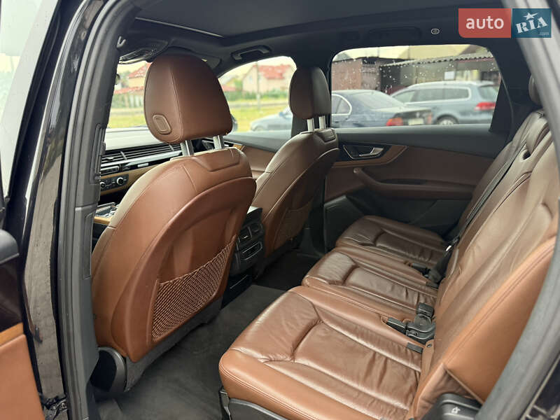 Позашляховик / Кросовер Audi Q7 2017 в Львові