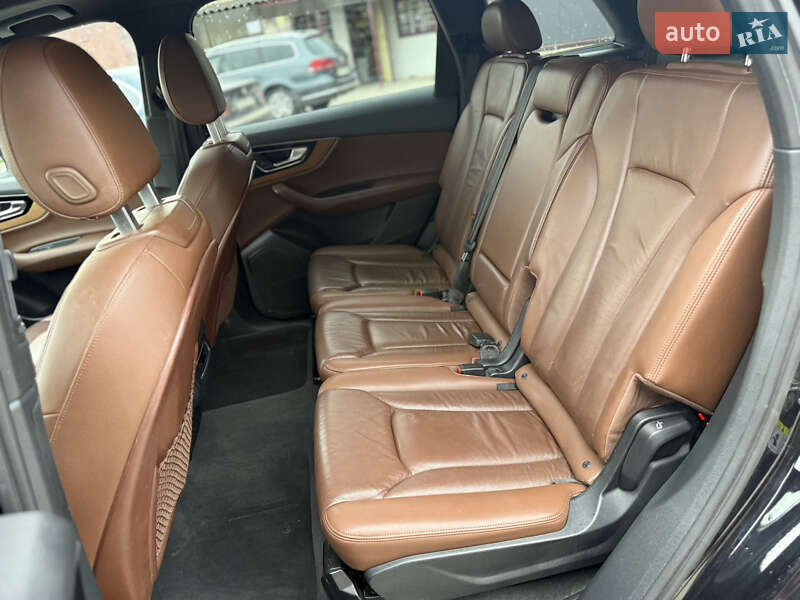 Позашляховик / Кросовер Audi Q7 2017 в Львові