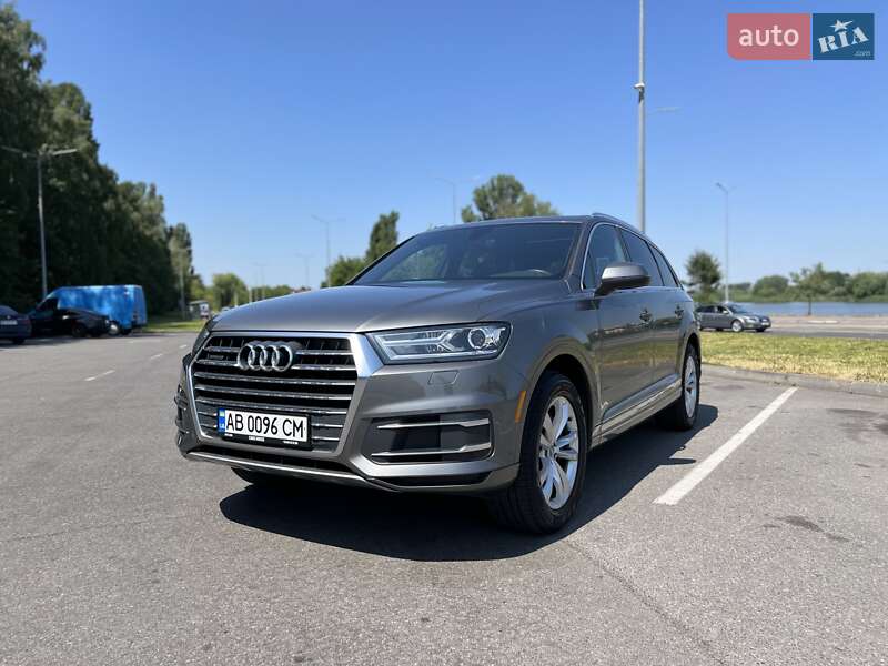 Позашляховик / Кросовер Audi Q7 2017 в Вінниці