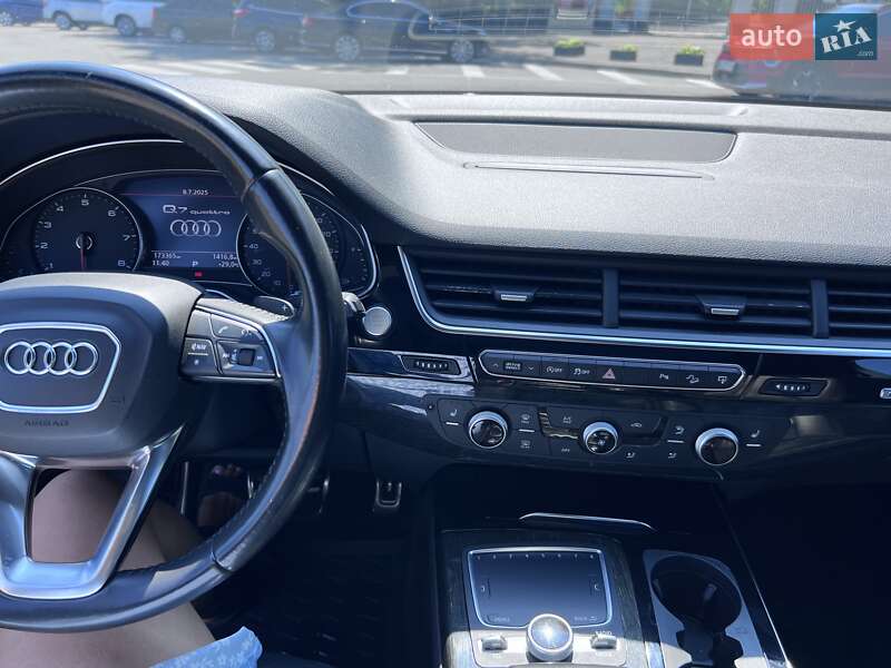 Позашляховик / Кросовер Audi Q7 2017 в Вінниці