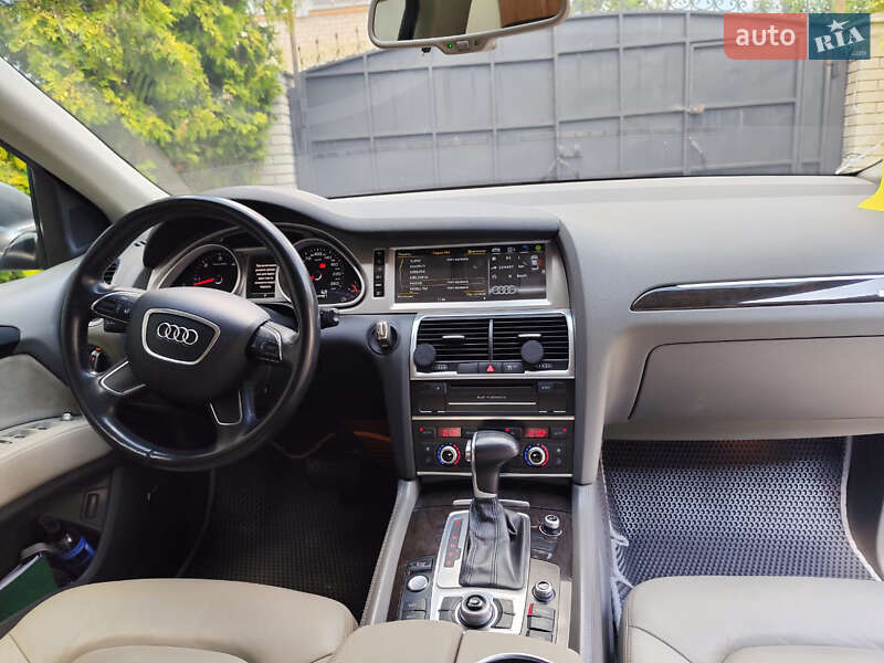 Позашляховик / Кросовер Audi Q7 2012 в Харкові