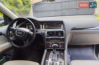 Внедорожник / Кроссовер Audi Q7 2012 в 