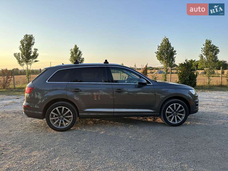Внедорожник / Кроссовер Audi Q7 2019 в Одессе