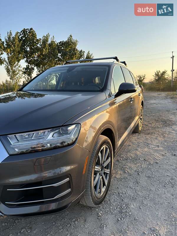 Внедорожник / Кроссовер Audi Q7 2019 в Одессе