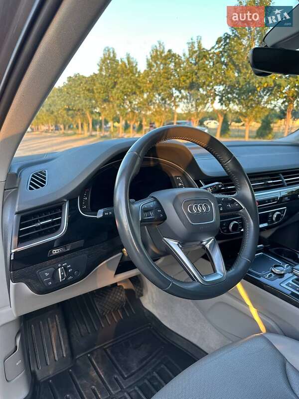 Внедорожник / Кроссовер Audi Q7 2019 в Одессе
