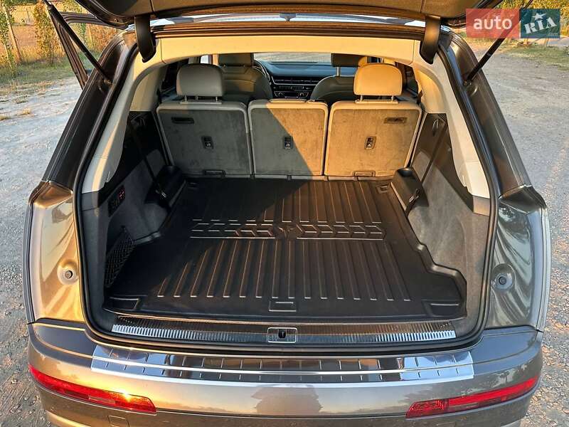 Внедорожник / Кроссовер Audi Q7 2019 в Одессе