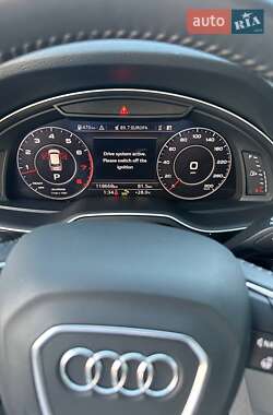 Позашляховик / Кросовер Audi Q7 2019 в 