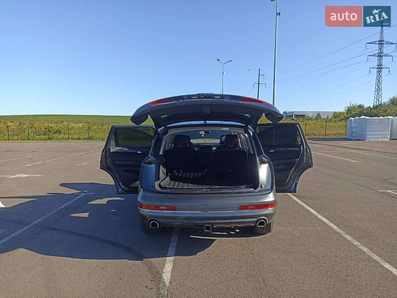 Внедорожник / Кроссовер Audi Q7 2015 в Ровно
