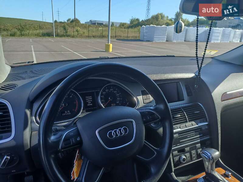 Внедорожник / Кроссовер Audi Q7 2015 в Ровно