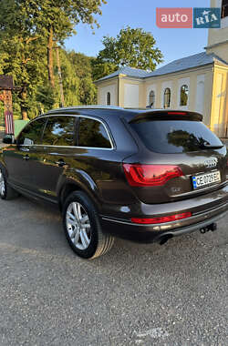 Внедорожник / Кроссовер Audi Q7 2011 в 