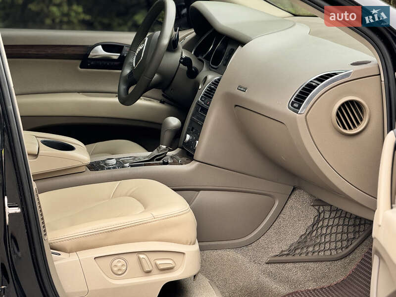 Позашляховик / Кросовер Audi Q7 2007 в Тернополі