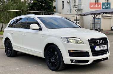 Позашляховик / Кросовер Audi Q7 2008 в 