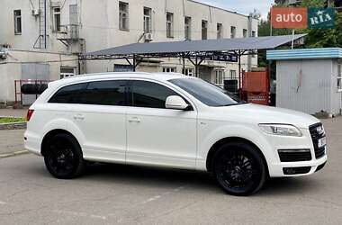 Позашляховик / Кросовер Audi Q7 2008 в 