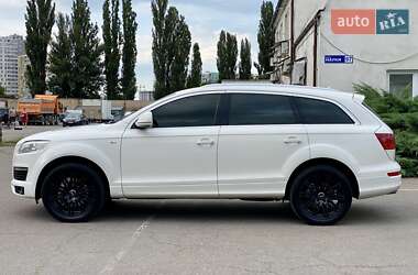 Позашляховик / Кросовер Audi Q7 2008 в 