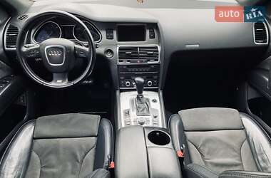 Позашляховик / Кросовер Audi Q7 2008 в 