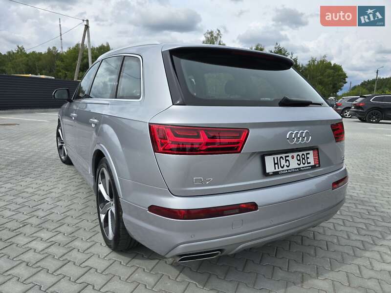 Позашляховик / Кросовер Audi Q7 2018 в Ковелі