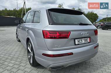 Внедорожник / Кроссовер Audi Q7 2018 в 