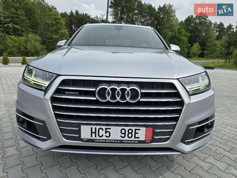 Позашляховик / Кросовер Audi Q7 2018 в Ковелі
