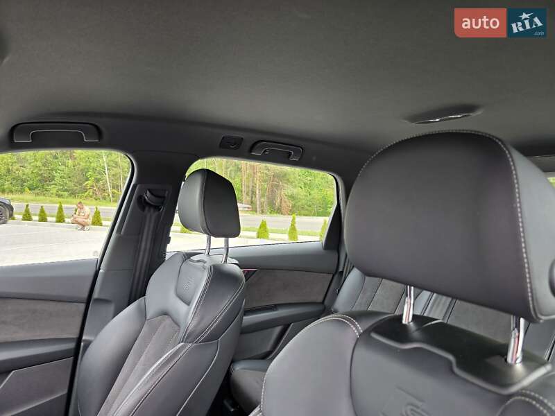 Позашляховик / Кросовер Audi Q7 2018 в Ковелі